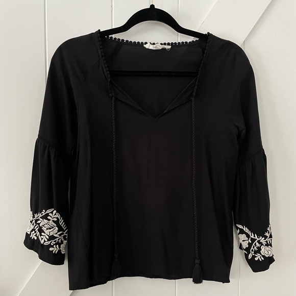 Tops - Bell sleeve floral embroidered peasant shirt blouse